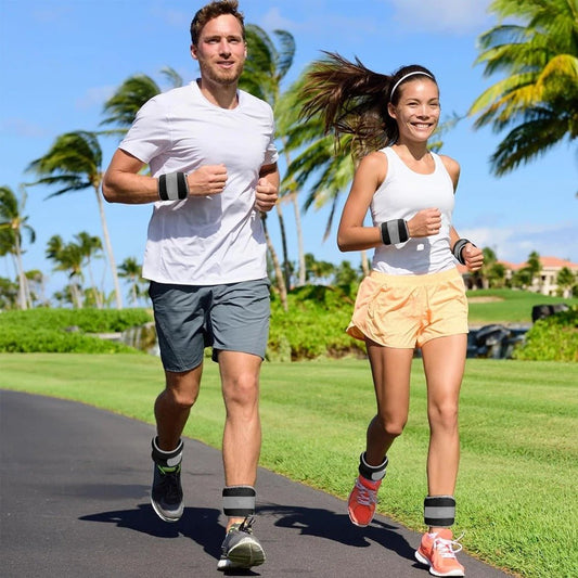 course à pieds avec poids pour les chevilles