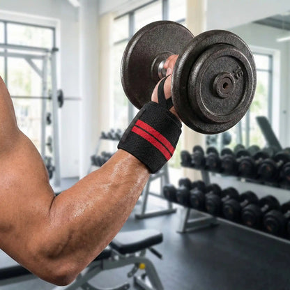 exercice musculation bras avec bande de musculation poignet