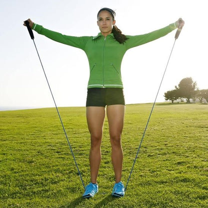 femme exercice cardio avec elastique musculation​ 