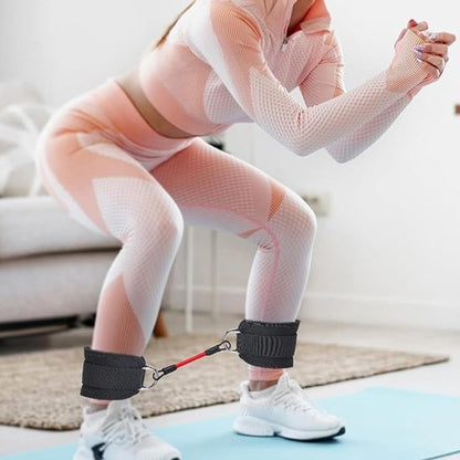 femme exercice hanche avec élastique musculation