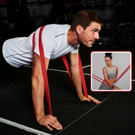 homme exercice pompes avec bande elastique
