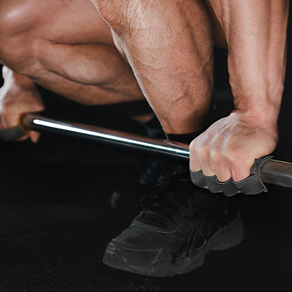soulève poids avec gants musculation